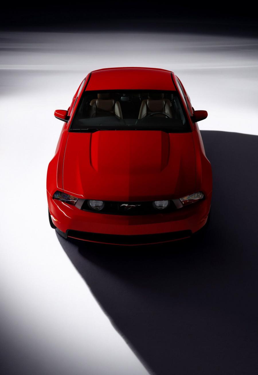  Ford Mustang GT 2010 года  (фото 121 из 213)